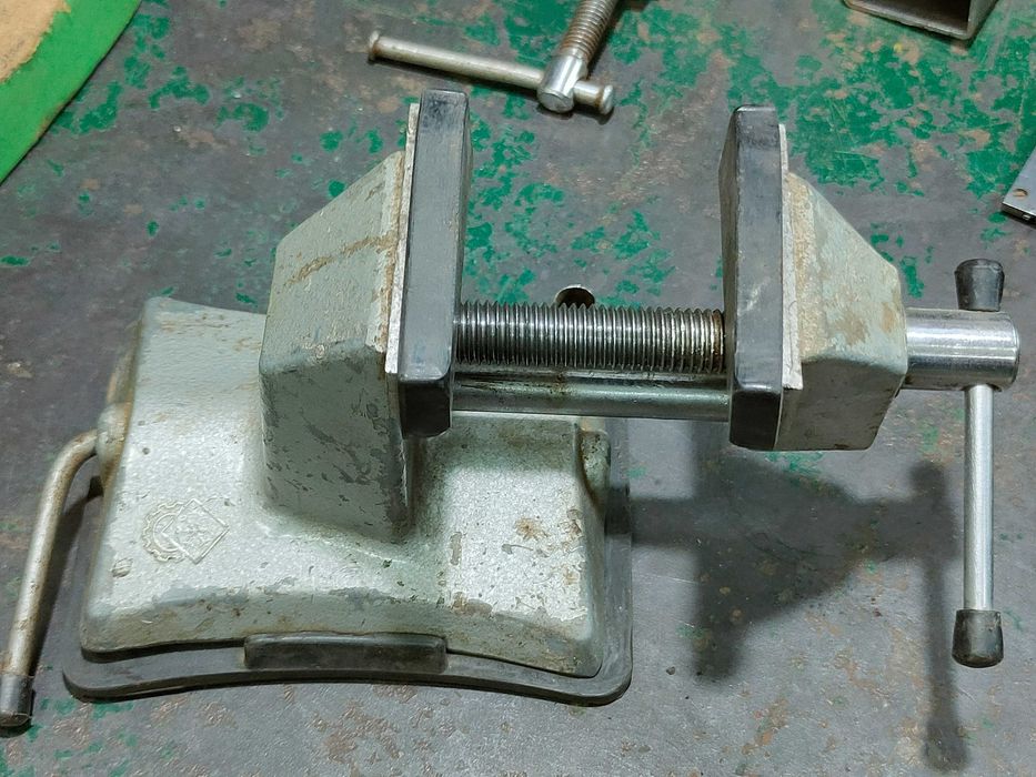 тиски наковальня