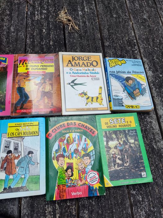 Livros variados usados 1 euros cada