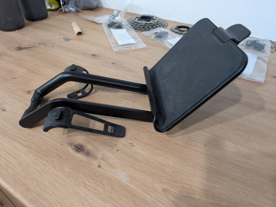 Uchwyt na tablet telefon do trenażera Van Rysel trenażer