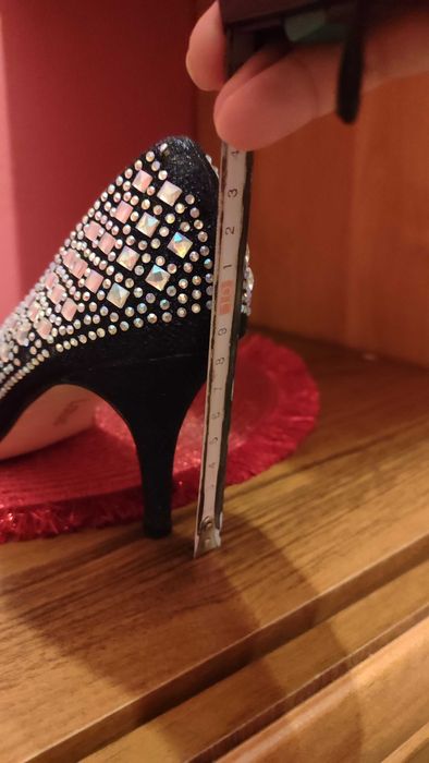 Szpilki granatowe  40 rozmiar