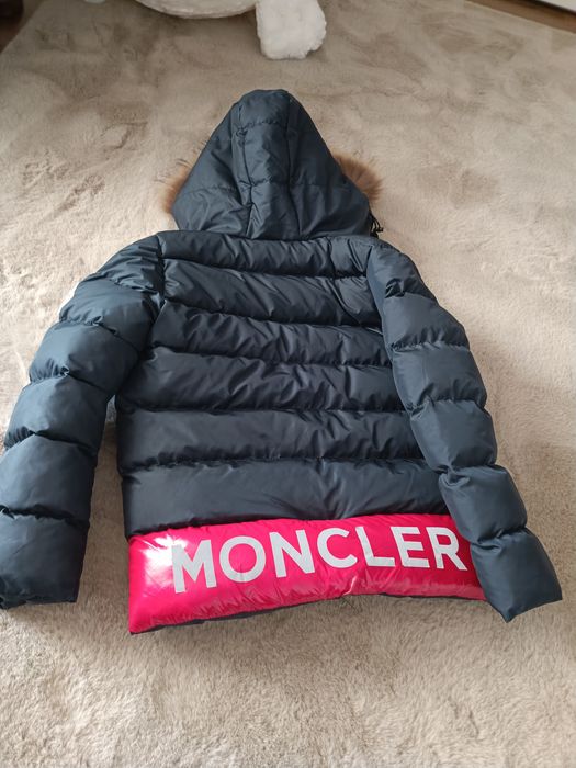 Kurtka ocieplana chłopięca Moncler 6 lat