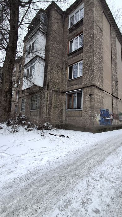 Продам квартиру в центрі під ремонт