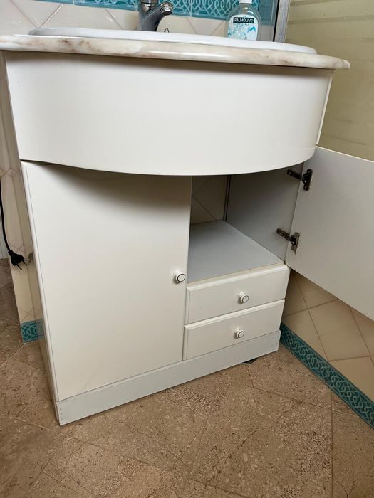 Móvel WC completo com lavatório e torneira – ideal substituição/remodelação