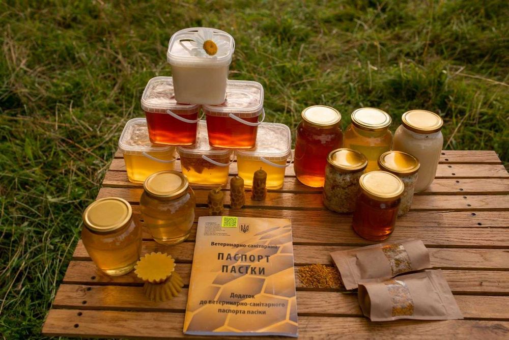 Мед акацієвий липовий гречаний мед в сотах пилок перга vtl