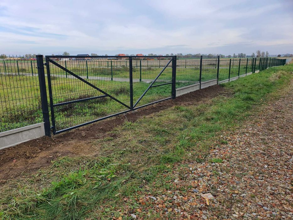 Ogrodzenia panelowe , podmurówka , ogrodzenia betonowe , słupki
