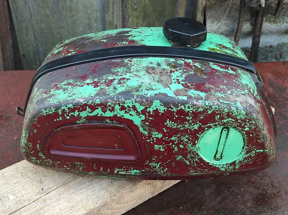 Продам на мотоцикл Восход 3 бак б/ у.