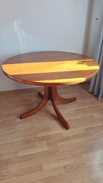 Komplet drewniany okrągły stół + 6 krzeseł