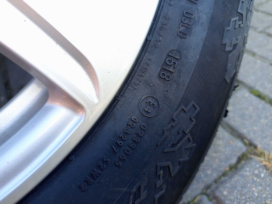 Audi Q3 nowe koła zimowe 215/65R16 Continental