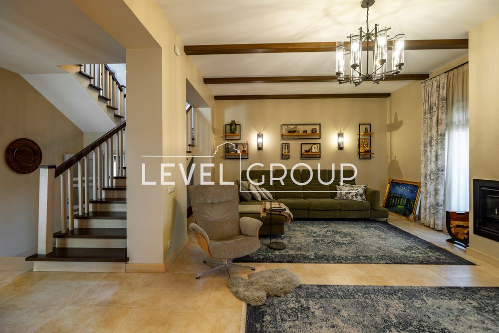 Vip!  Продаж будинку, c.Зазим'є , 315 кв.м з дизайнерським ремонтом