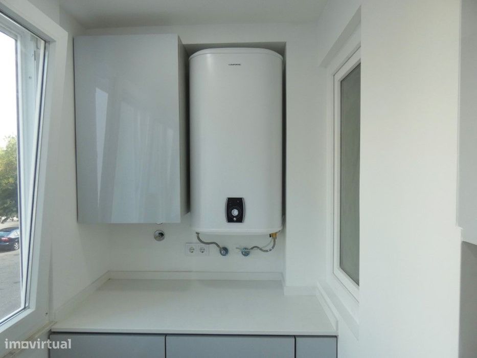 Apartamento T4 - Totalmente Remodelado