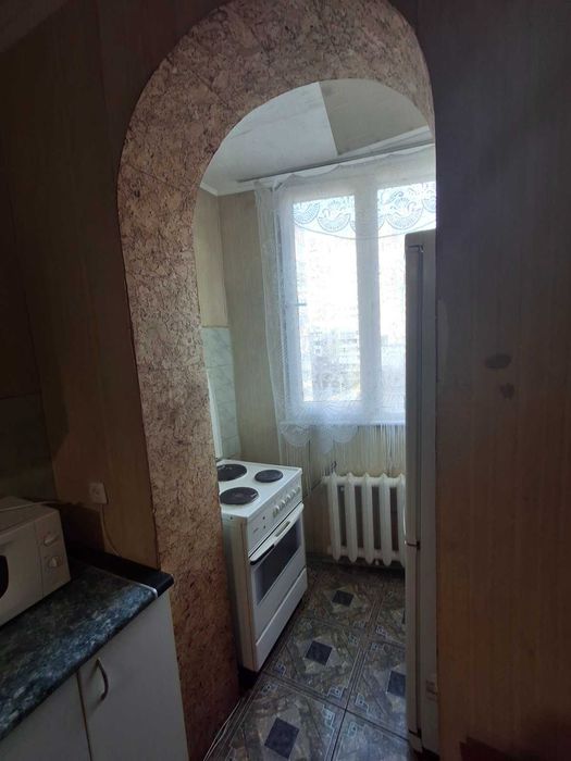 (13/4) Продам 1-кімнатну квартиру на вул. Небесної сотні/ Інглезі