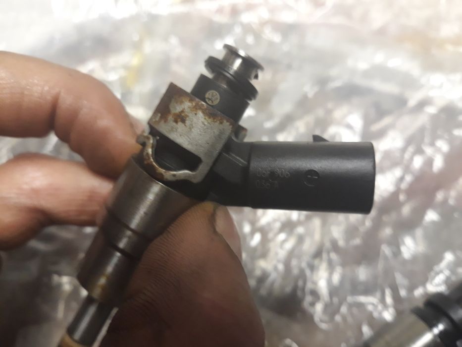 Wtryskiwaczy paliwa 2.0tfsi bwe