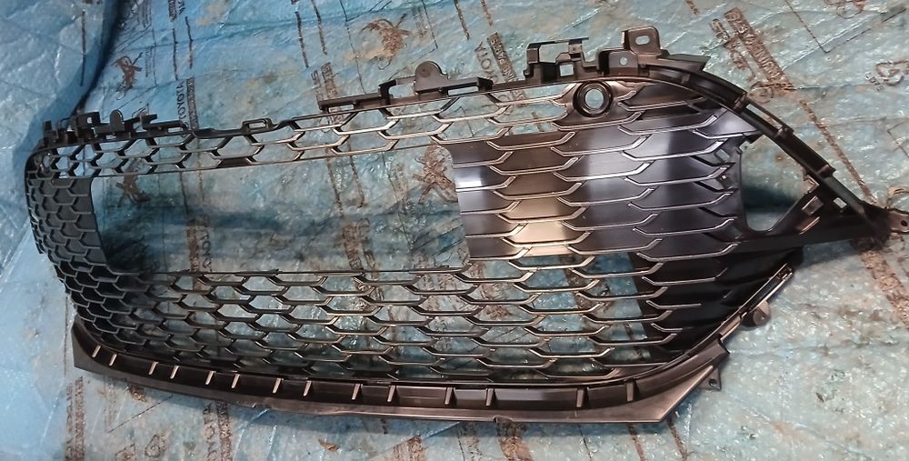 Kratka atrapa zderzaka TOYOTA COROLLA E21 GR NOWA ORG