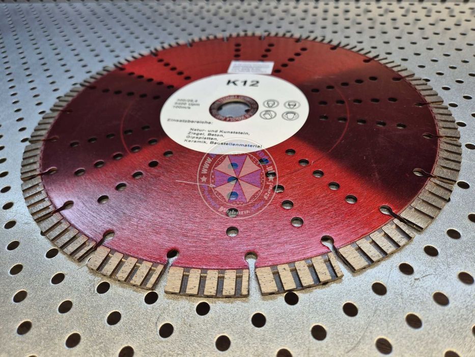 Tarcza diamentowa do kamienia, granitu, betonu 300mm x 25,4mm