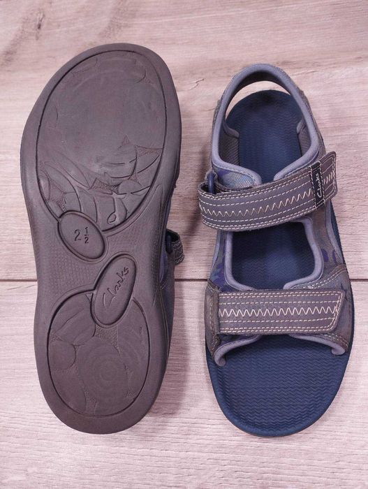 Сандалі босоніжки clarks 2.5р
