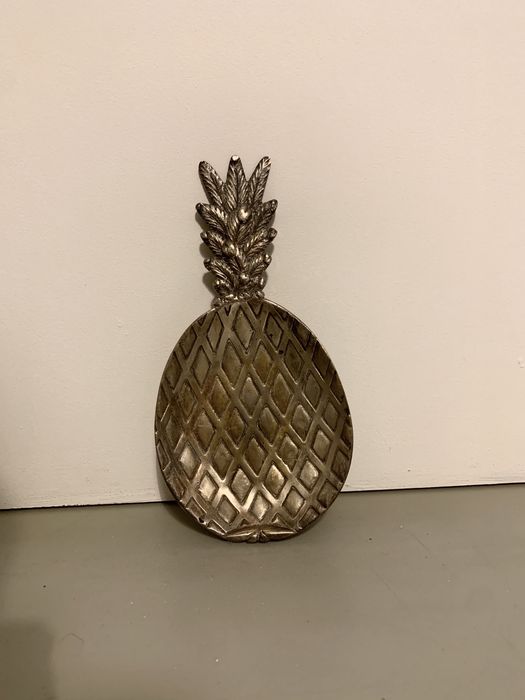 Bibulo de metal em forma de ananás