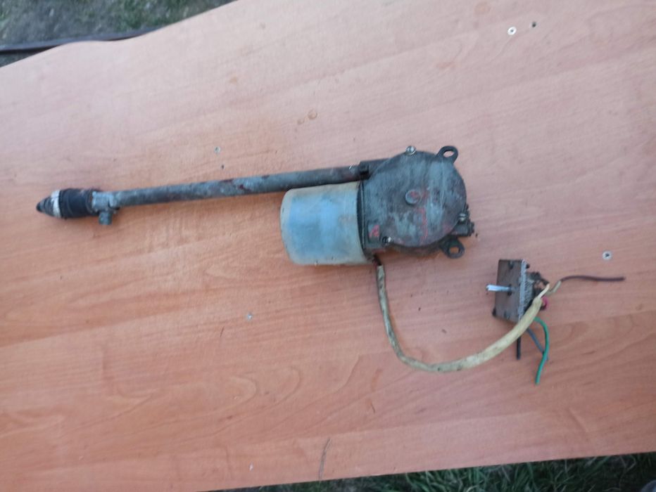 stara zabytkowa antena 12V wysuwana LZA, produkcja CCCP, ZSRR