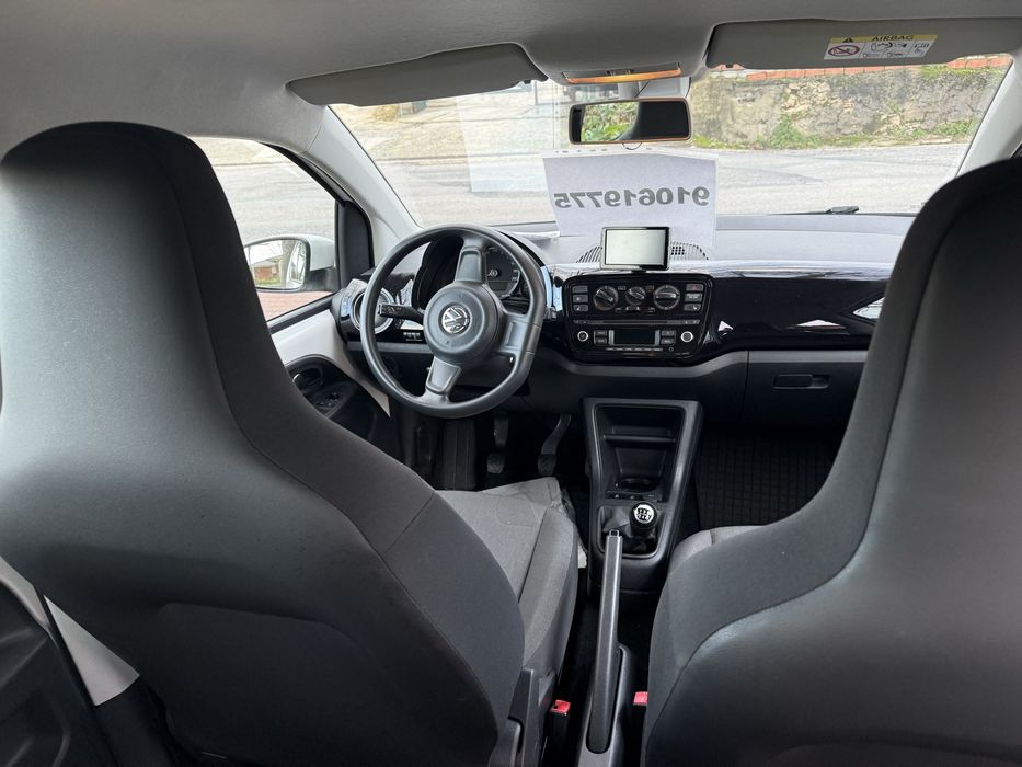 Volkswagen / UP 1.0 / 2016