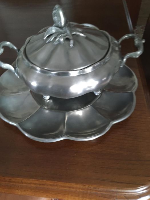 Tureen made of pure tin64739415355265120