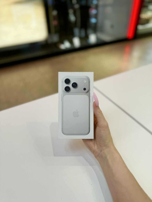 Nowy iPhone 17 Pro 1 TB Silver eSIM | FV 23% Vat | 2 lata gwarancji