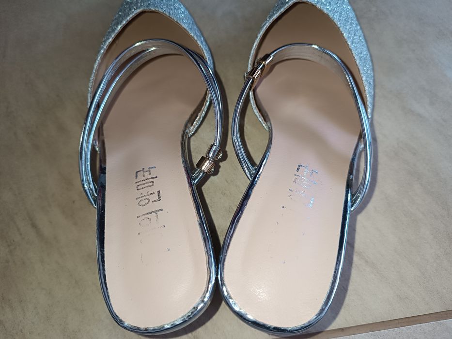 Eleganckie buty damskie na obcasie