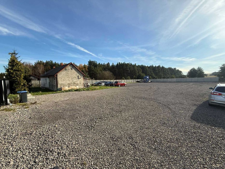 DZIAŁKA 1.38ha  \\ plac ogrodzony 2400m2 utwardzony z domem brama 9m