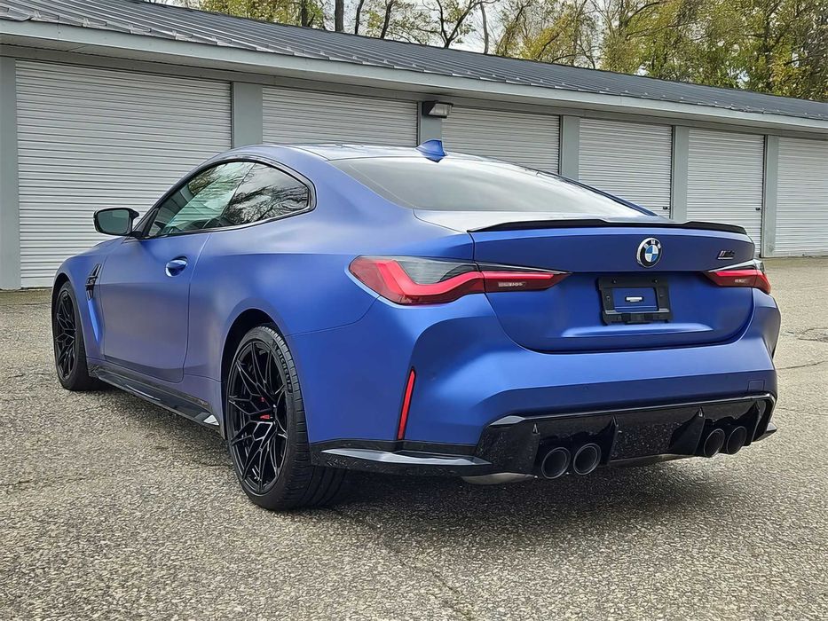 BMW M4 Competition      2022