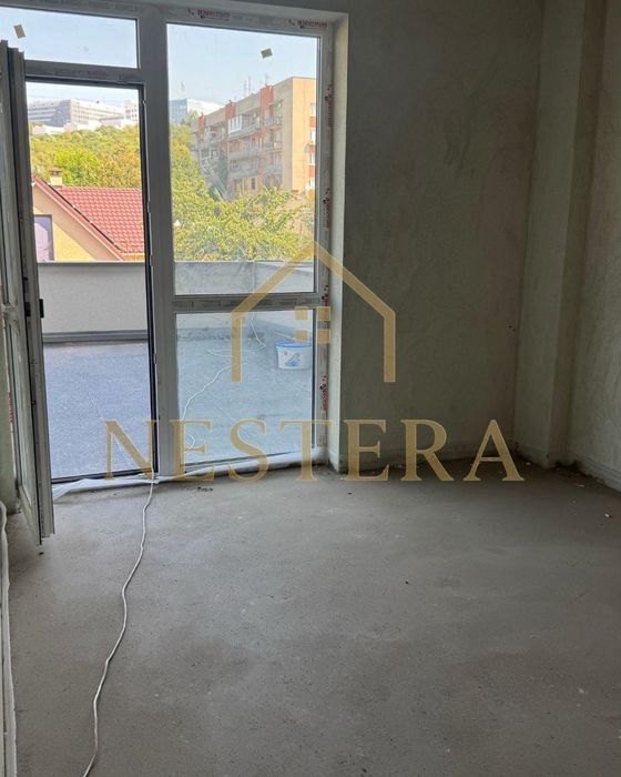 Apartment in Uzhhorod, Verbnyk - More