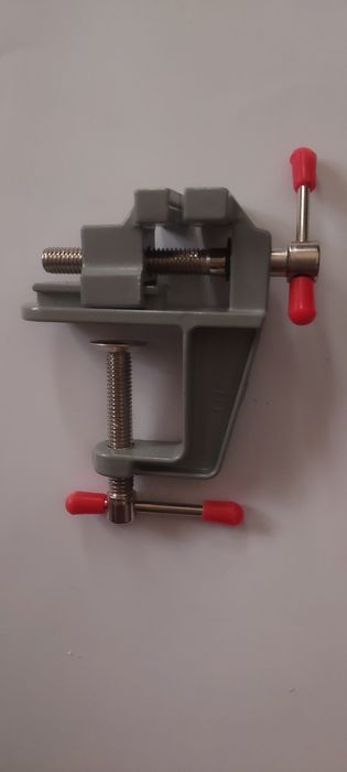 MINI TORNO DE MESA OURIVES NOVO. VEJAM FOTOS.EM DURO alumínio.