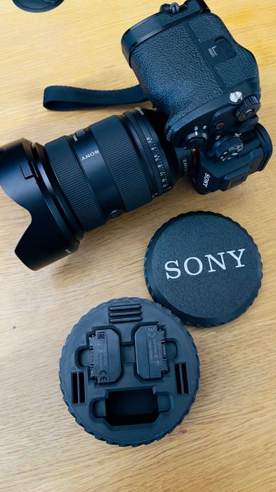 Кейси для акумуляторів Canon , Nikon , SONY , FUJI .