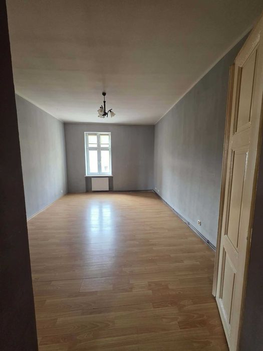 Przestronne mieszkanie w centrum!