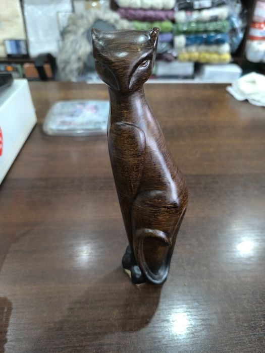 Ceramiczna figurka kota