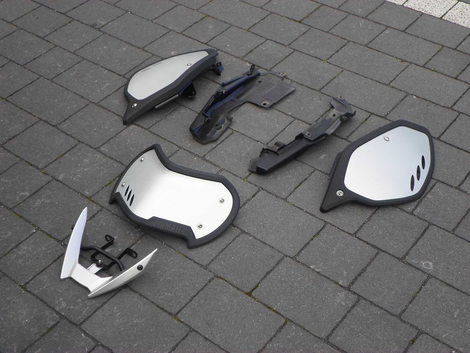 Osłony MT09 Akcesoryjne Owiewki Nakladki mt-09 Szyba 2014r Wysylka