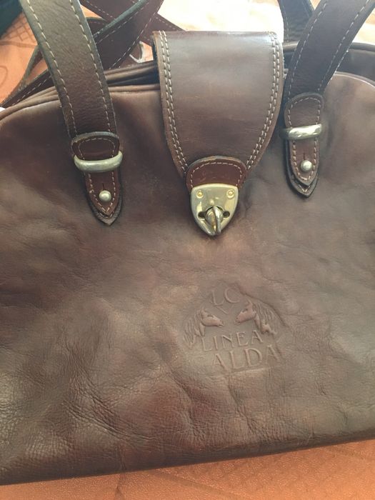 Bolsa de senhora e carteira de mão