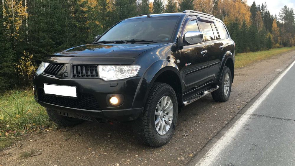 Pajero Sport 2013 3.0 бензин
