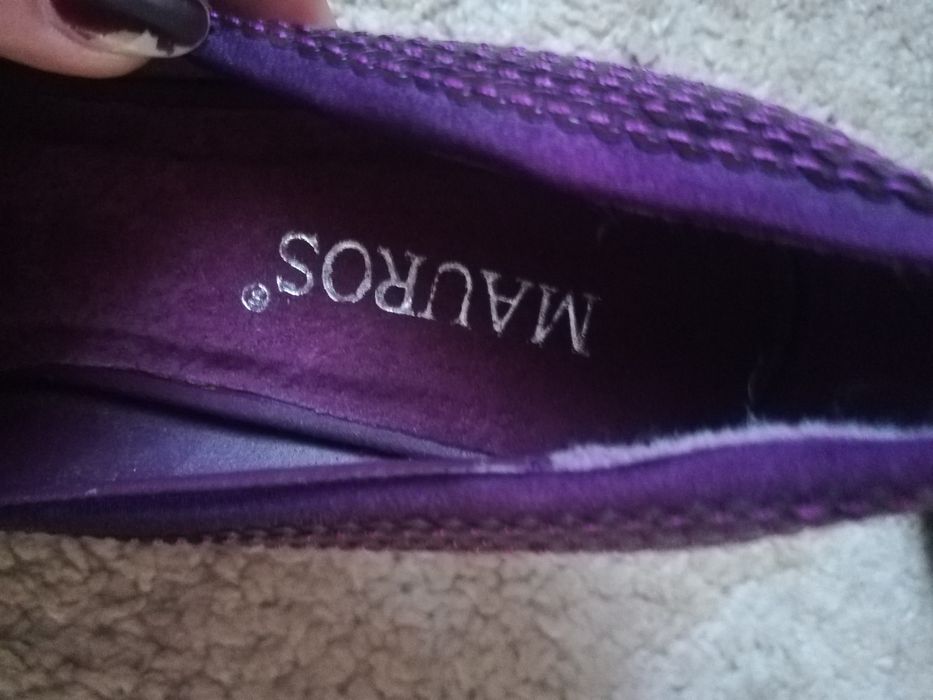 Buty na obcasie z cekinami