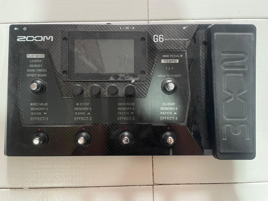 Pedaleira Zoom G6