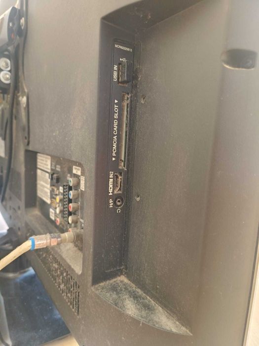 Televisão LCD LED com USB 32Polegadas