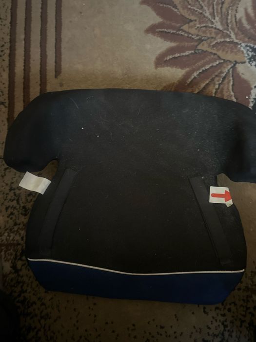 Sprzedam podwyższenie dla dziecka do samochodu
