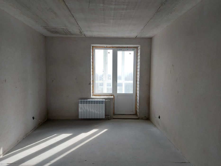 Терміново! 1 кім. З гардеробною та великою лоджію