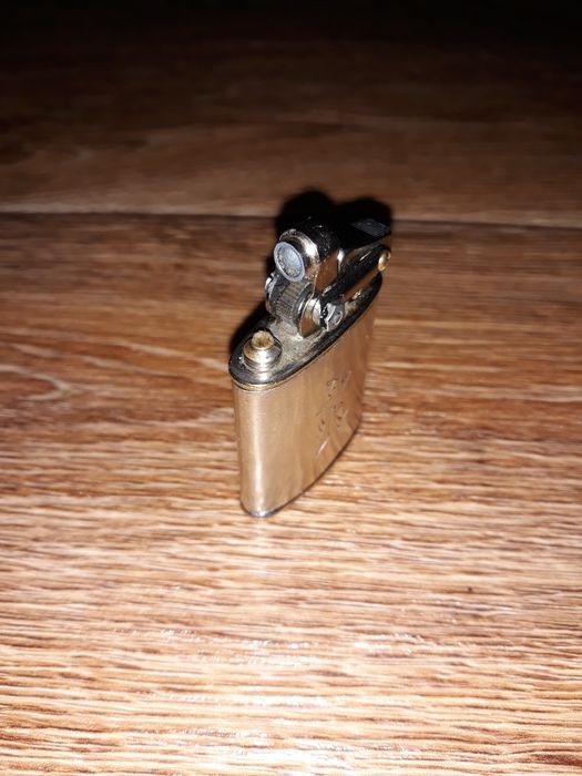 Запальничка срібна зажигалка