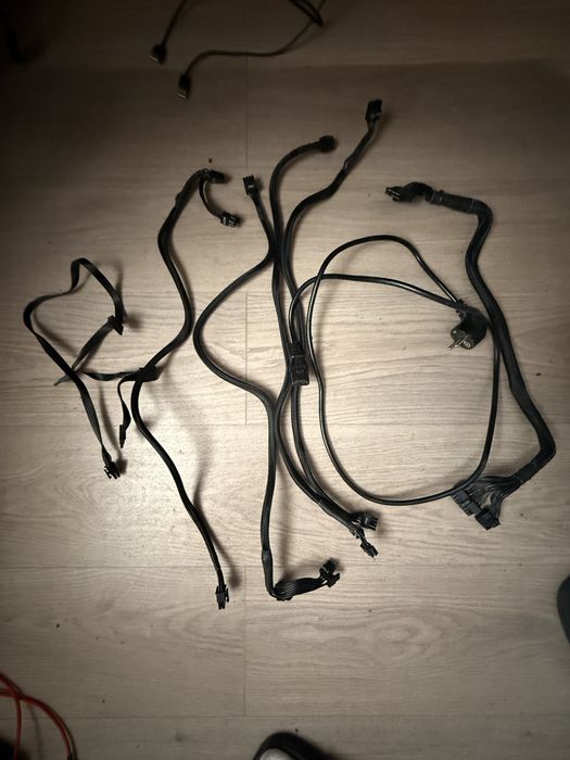 Блок живлення NZXT C750 750W 80+ Gold модульний ATX