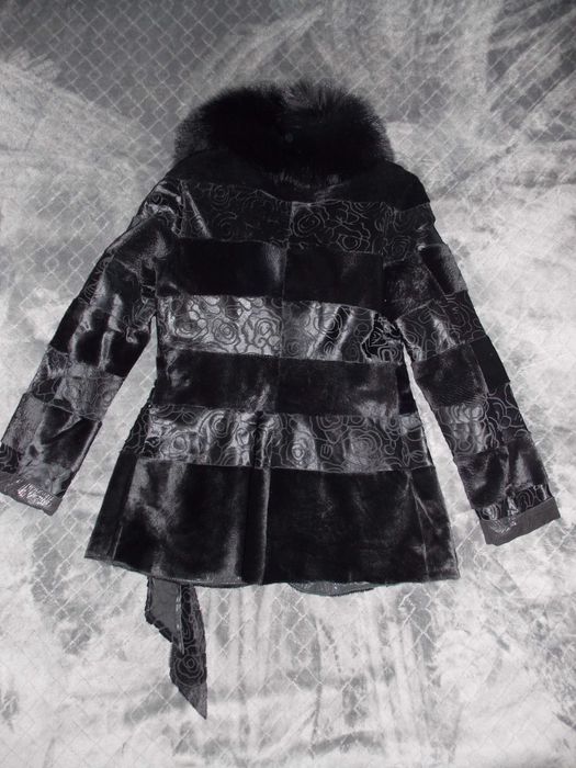 Женская короткая натуральная шубка