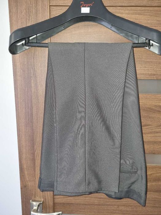 Sprzedam garnitur męski