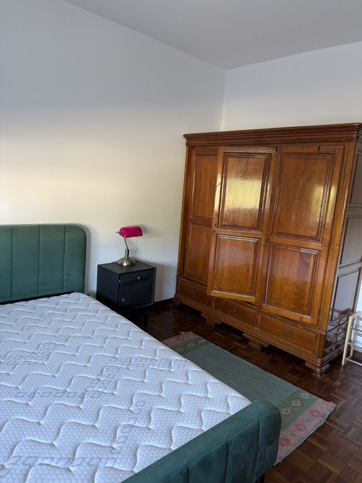 Quarto perafita mobilado