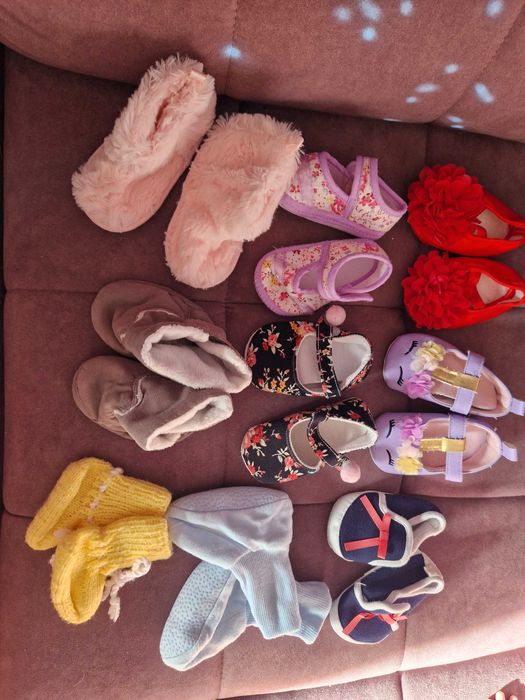 Zestaw buty niechodki 9 szt