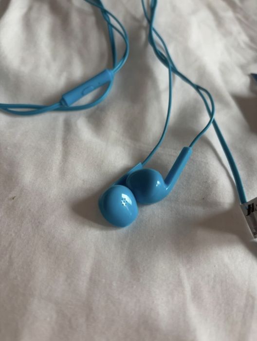 Fones de ouvido de fio