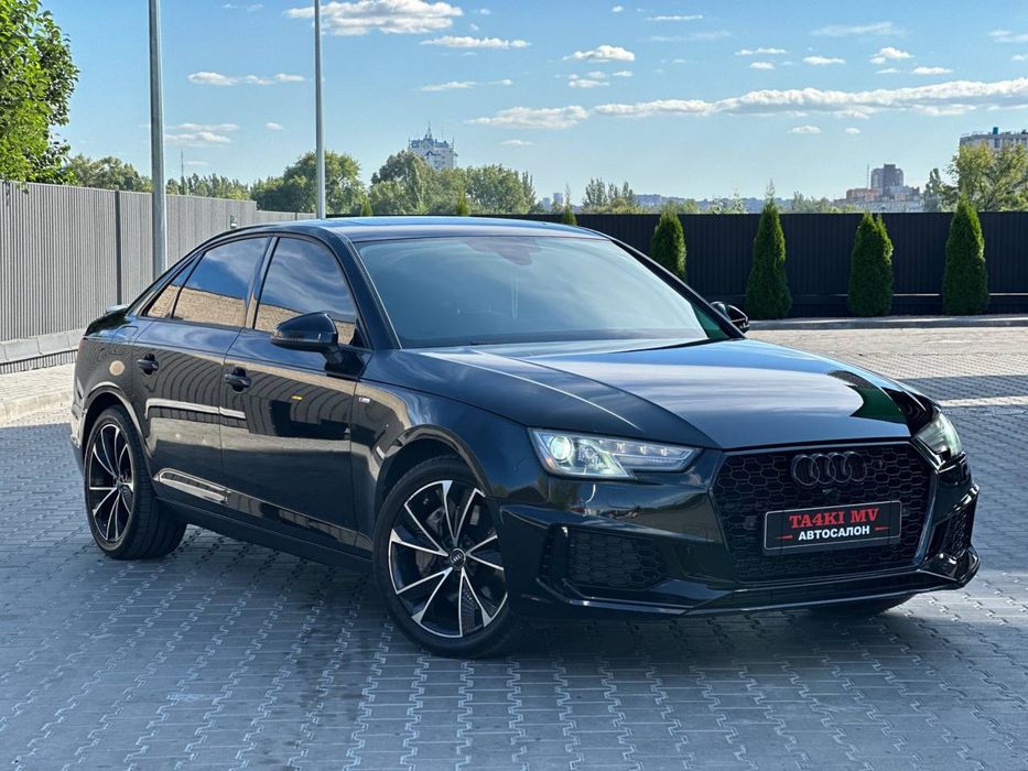 Продам Audi A4 Premium 2016
