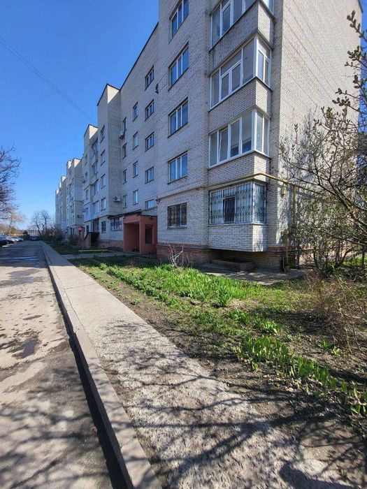 Стильна 3-кімнатна квартира в елітному цегляному будинку в центрі міста!