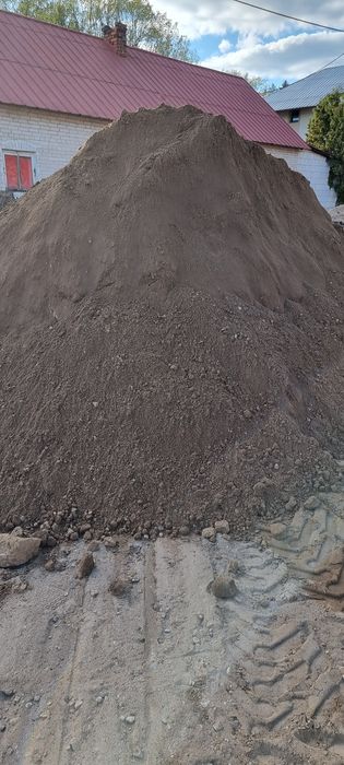 Ziemia przesiewana/humus